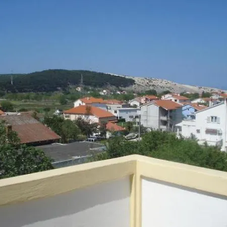 Ivanic Apartment *