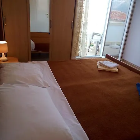 Ivanic Apartment Lopar