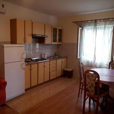 Ivanic Apartment